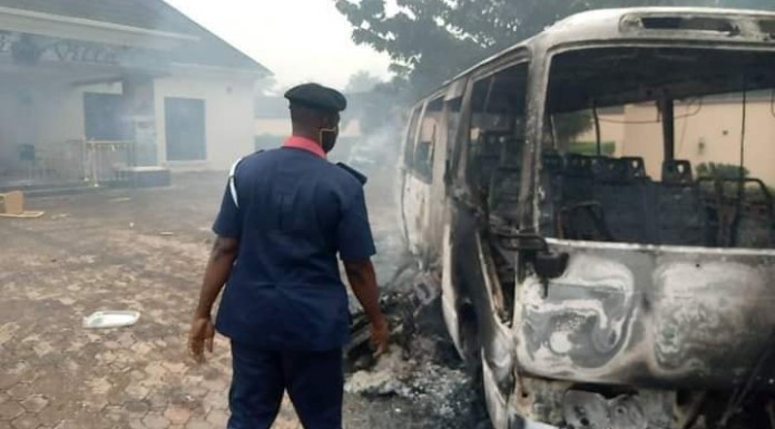 Three killed, houses burnt as Obaship tussle Tears community Apart