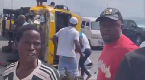 Road Crashes: 18 Injured Accident Victims Rescued On 3rd Mainland Bridge