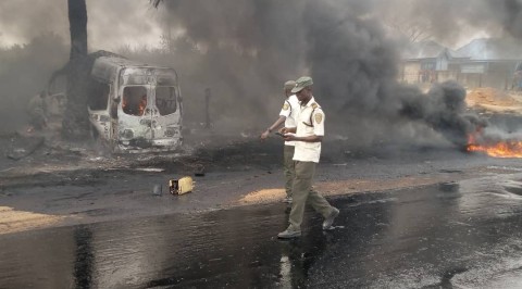 Four Burnt to Death as Bus Crashes on Ogun Highway
