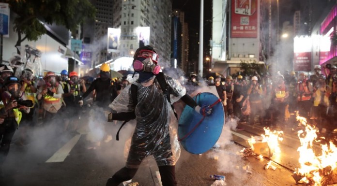 Hong Kong protest march descends into violence