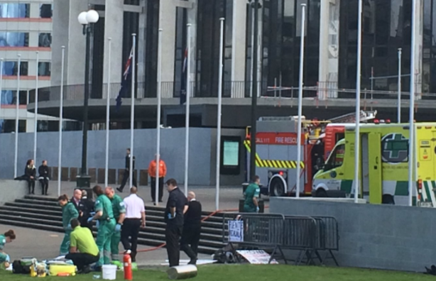 Man sets himself ablaze outside New Zealand parliament